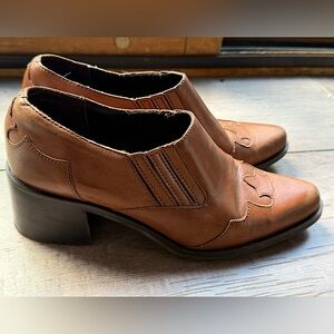 Women’s size 6 Leather Western Bootie